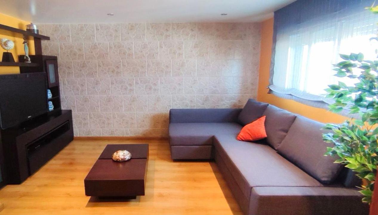 Acogedor Atico Cerca Del Mar By Bebalmy Apartment О Грове Екстериор снимка